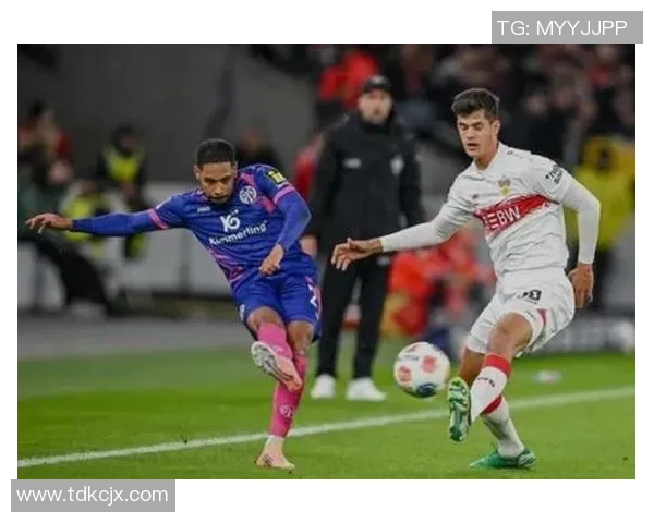 斯图加特主场逆转2-1击败卡尔斯鲁厄，豪取三分，重燃晋级希望！